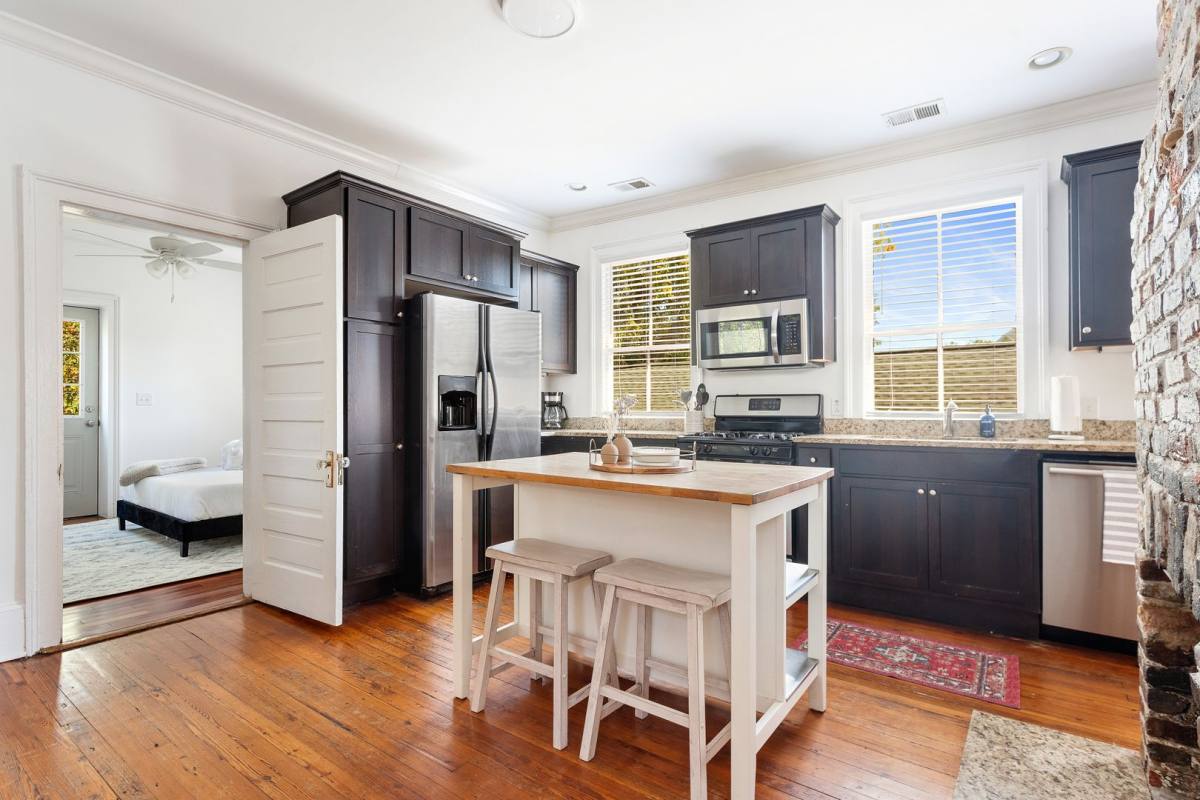 Apartment for rent at 314 Ashley Ave, Charleston, SC 29403