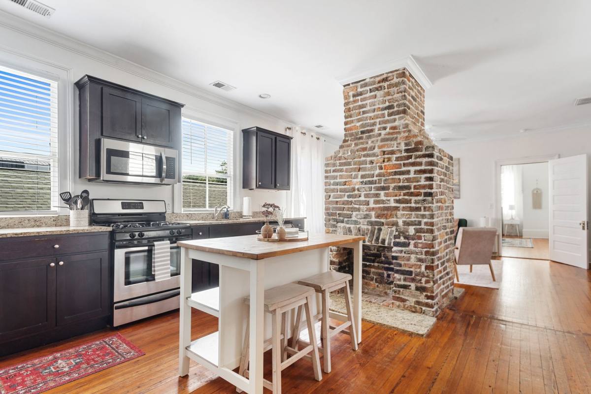 Apartment for rent at 314 Ashley Ave, Charleston, SC 29403