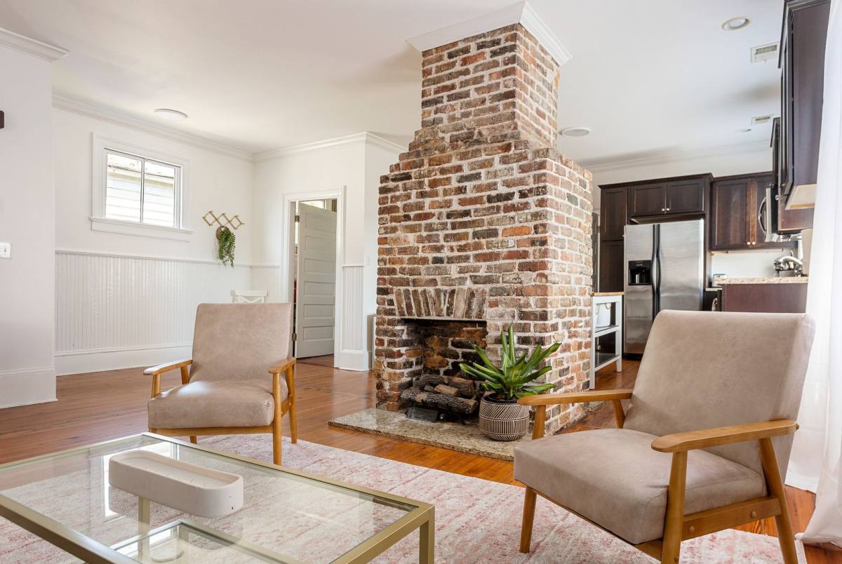 Apartment for rent at 314 Ashley Ave, Charleston, SC 29403