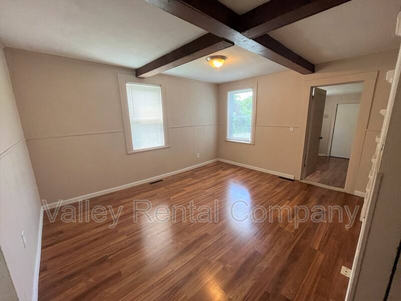 Apartment for rent at 46 Old Amherst Rd #4, Sunderland, MA 01375