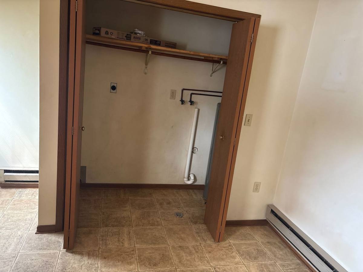 Apartment for rent at 600 Hollywood Dr, Merrill, WI 54452