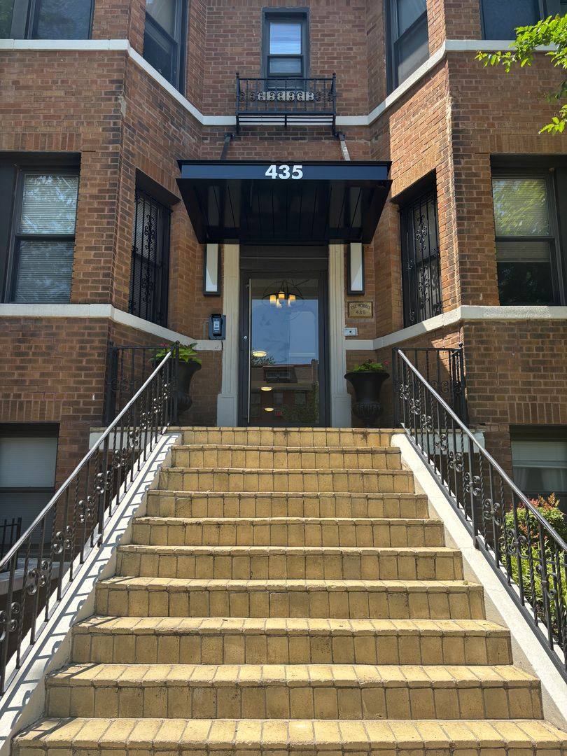Apartment for rent at 435 16th St SE, Washington, DC 20003