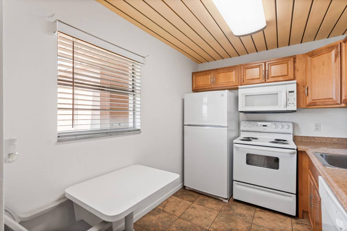 Condo for rent at 2515 NE 2nd Court #418, Boynton Beach, FL 33435