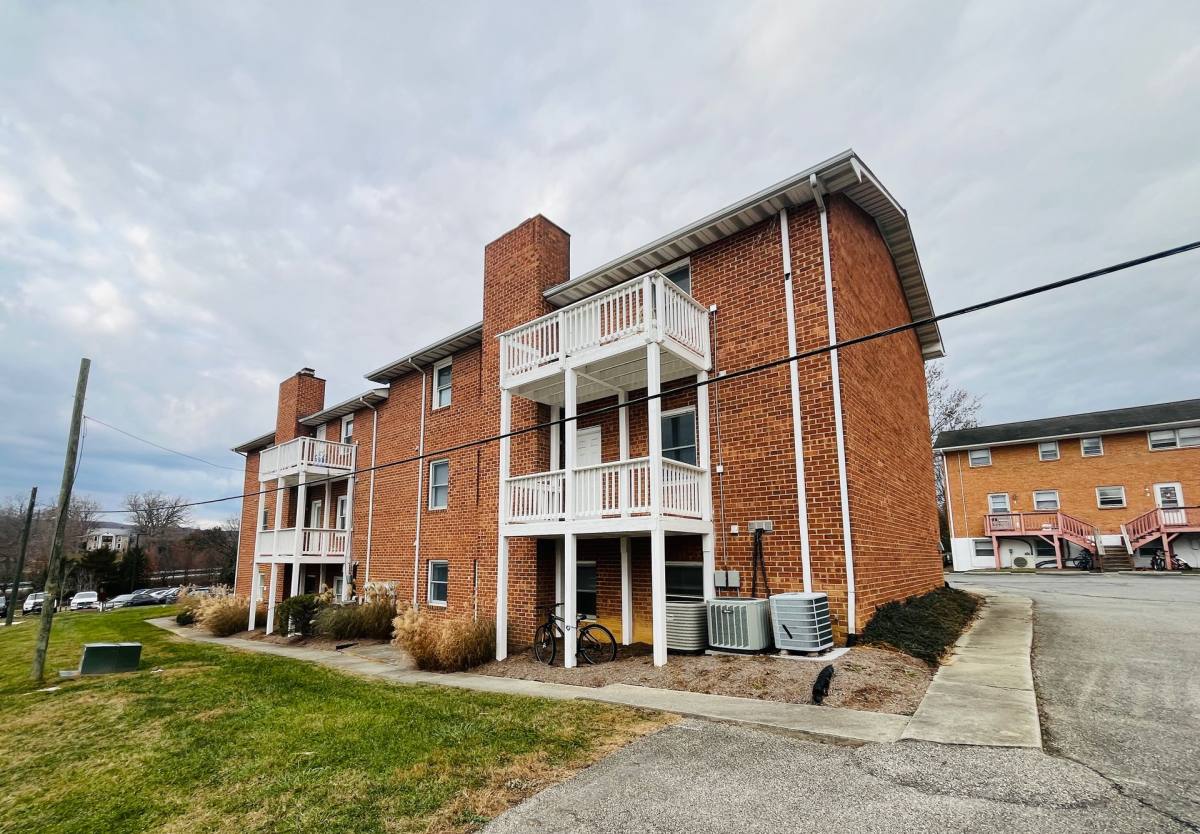 Apartment for rent at 1407 Toms Creek Rd #9, Blacksburg, VA 24060