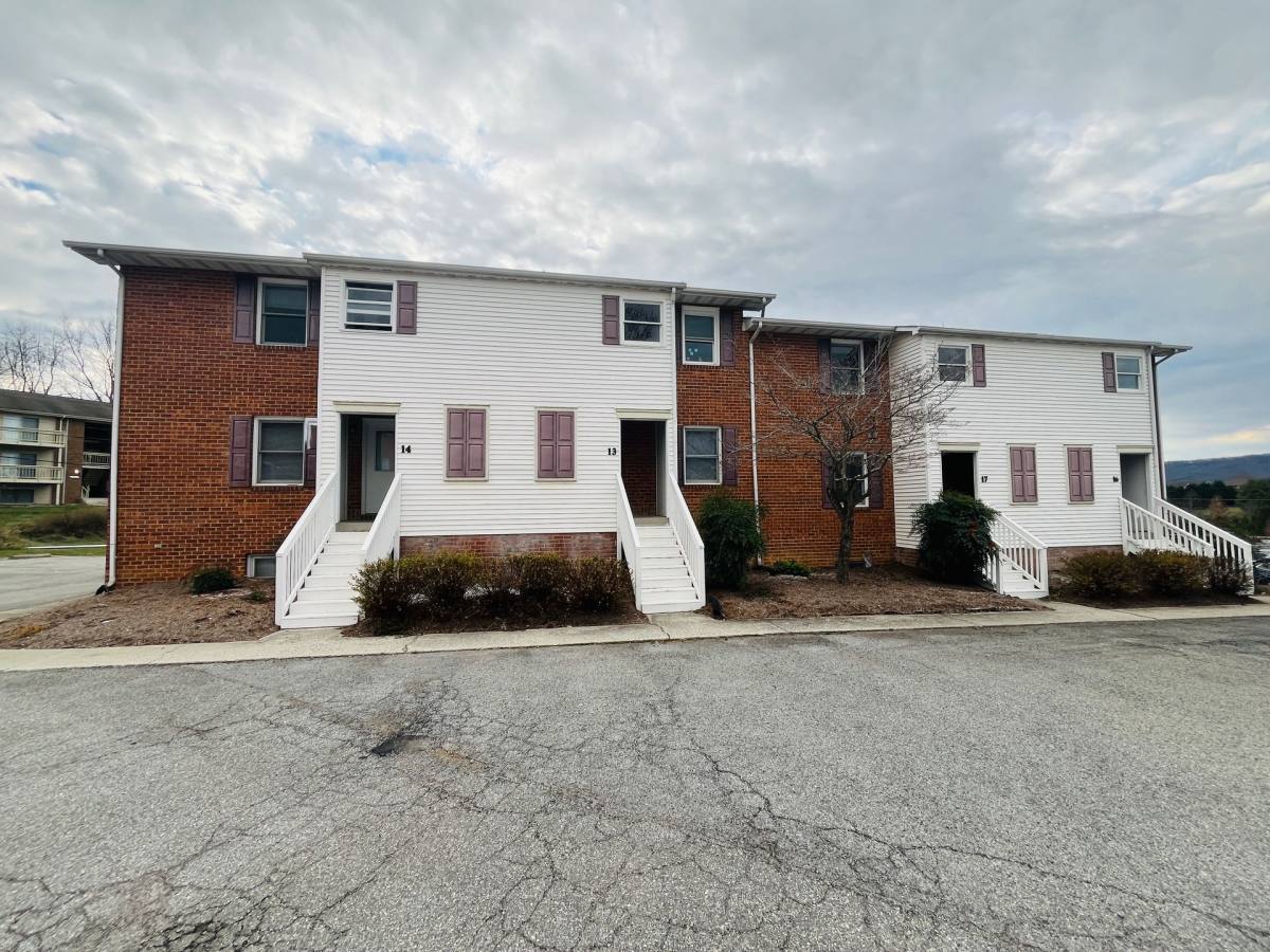 Apartment for rent at 1407 Toms Creek Rd #9, Blacksburg, VA 24060