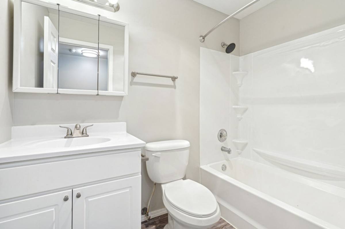 Apartment for rent at 3451 Sheridan Rd, Zion, IL 60099