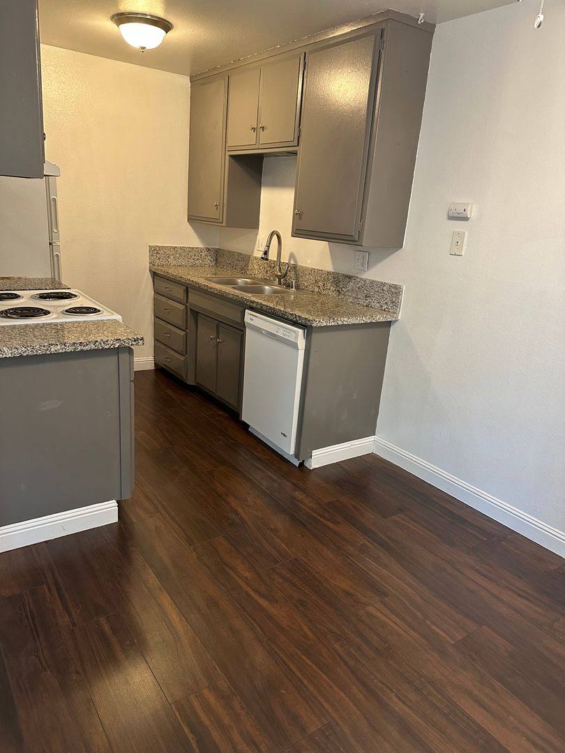 Apartment for rent at 1141 43rd Ave, Sacramento, CA 95822