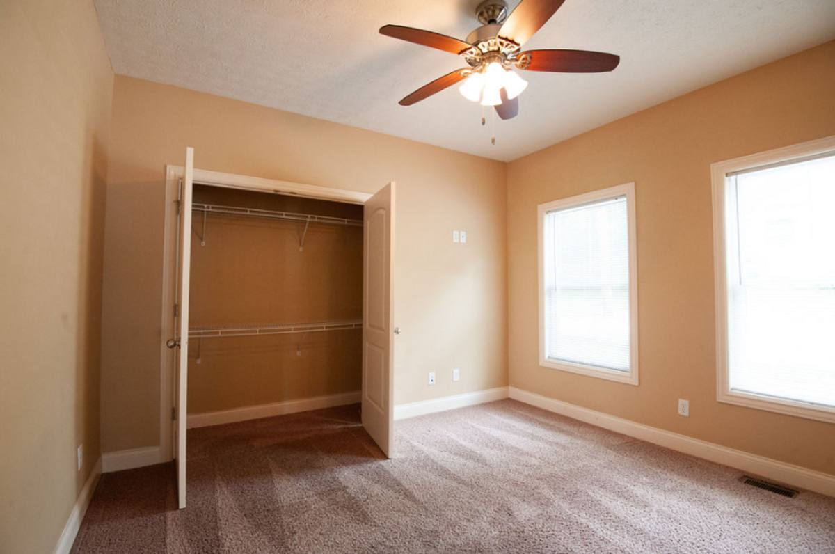 Apartment for rent at 103 E 16th, Bloomington, IN 47408