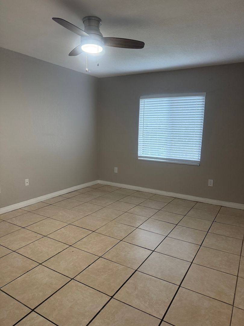 Apartment for rent at 1200 70th St N, Saint Petersburg, FL 33710