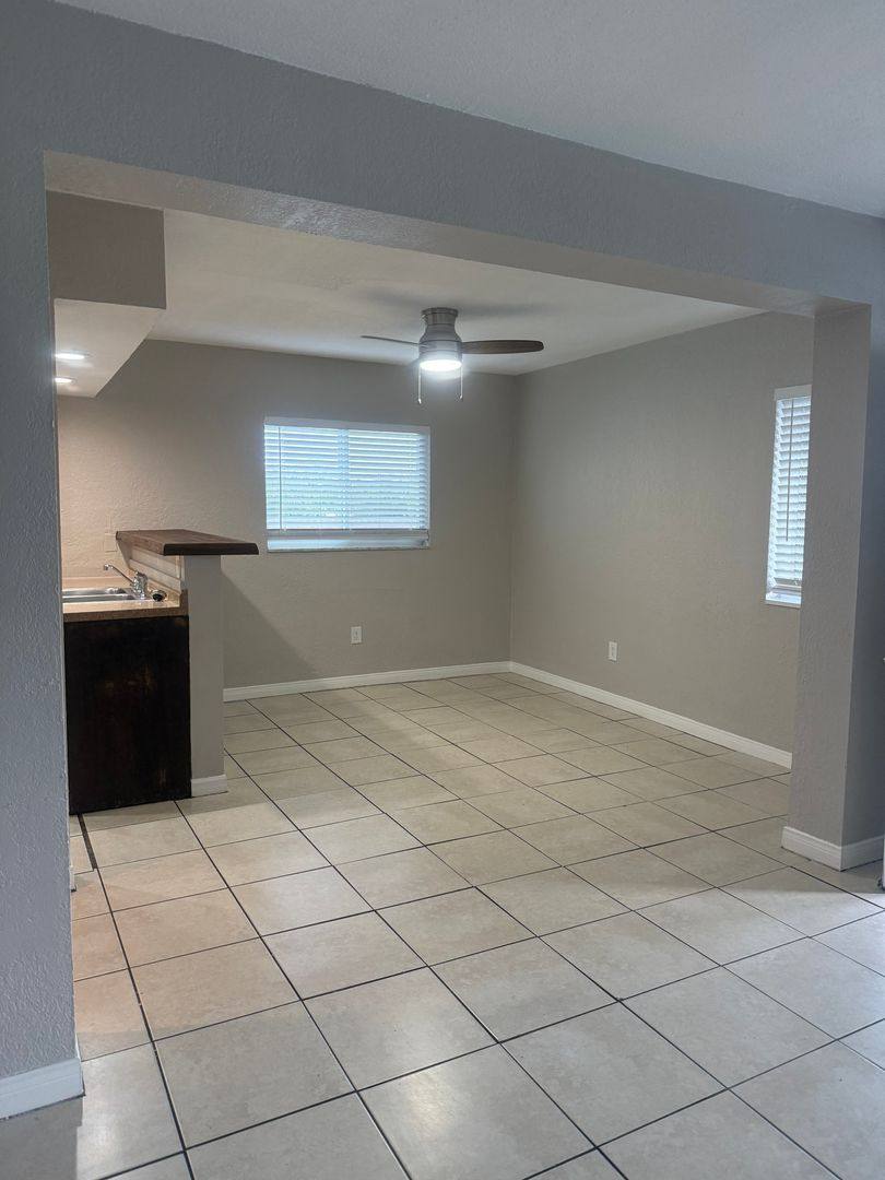 Apartment for rent at 1200 70th St N, Saint Petersburg, FL 33710