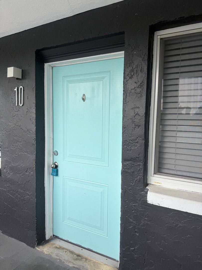 Apartment for rent at 1200 70th St N, Saint Petersburg, FL 33710