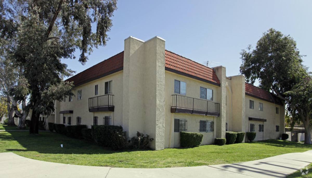 Apartment for rent at 1405 E Lynwood Dr, San Bernardino, CA 92404