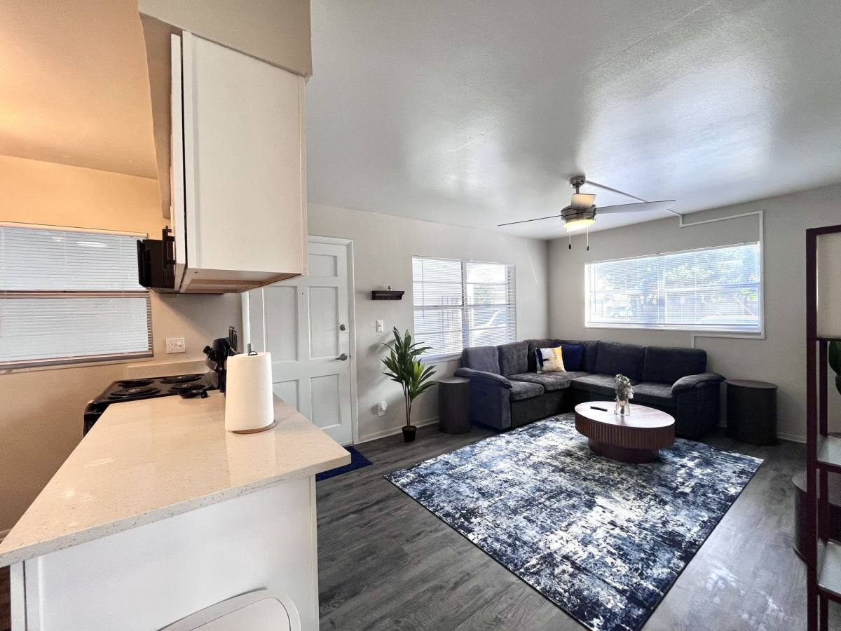 Apartment for rent at 4002 S Manhattan Ave, Tampa, FL 33611