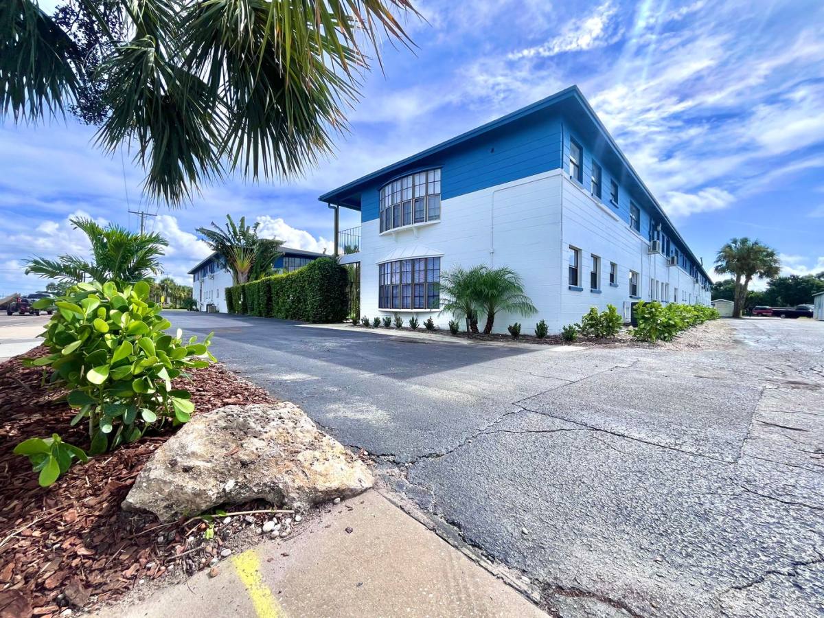 Apartment for rent at 4002 S Manhattan Ave, Tampa, FL 33611