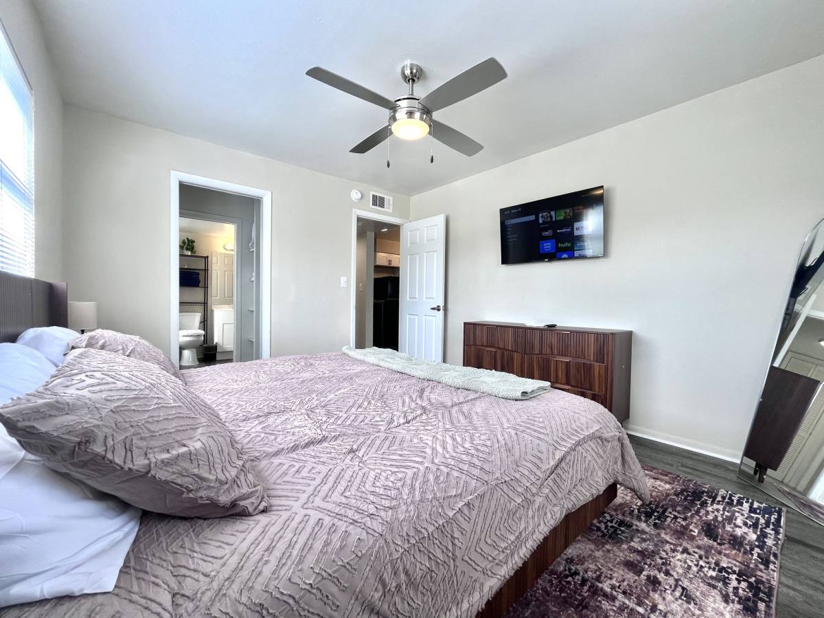 Apartment for rent at 4002 S Manhattan Ave, Tampa, FL 33611