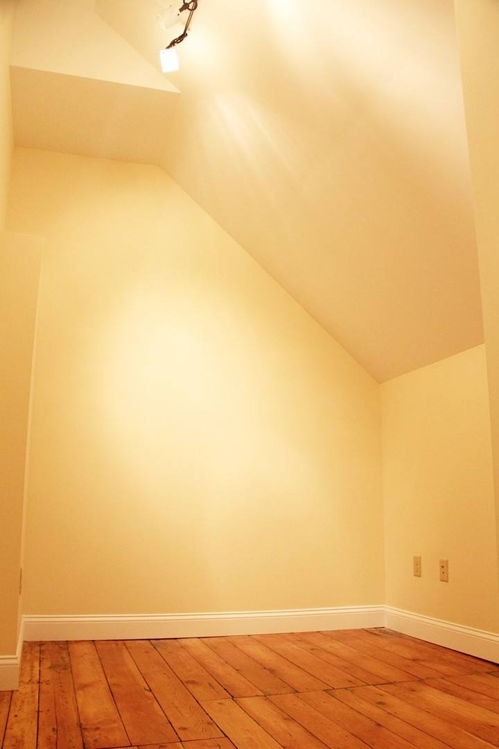 Apartment for rent at 162 N St, Burlington, VT 05401