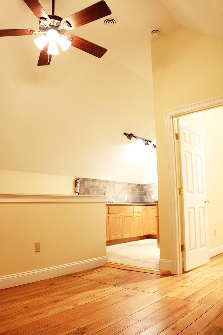 Apartment for rent at 162 N St, Burlington, VT 05401