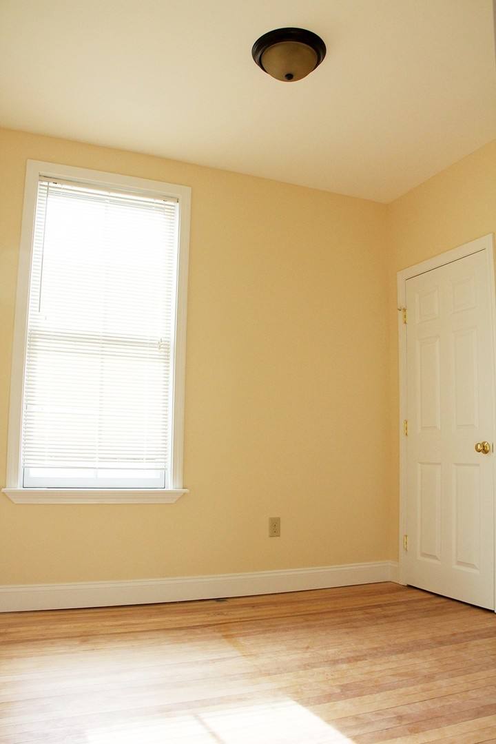 Apartment for rent at 252 N St, Burlington, VT 05401