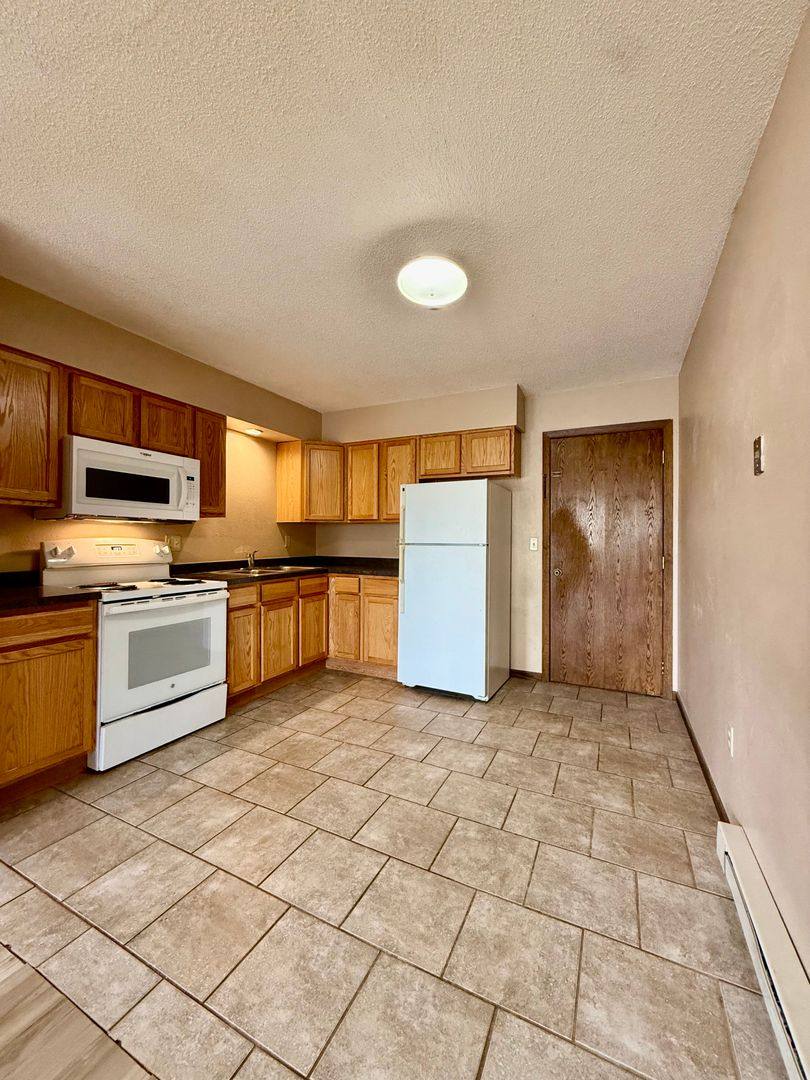 Apartment for rent at 1110 2nd St SE, Valley City, ND 58072