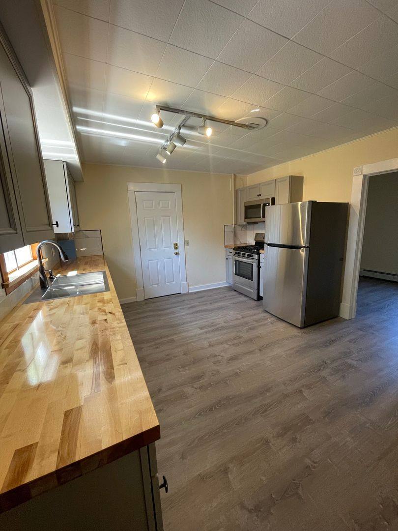 Apartment for rent at 17-19 Lafountain St, Burlington, VT 05401