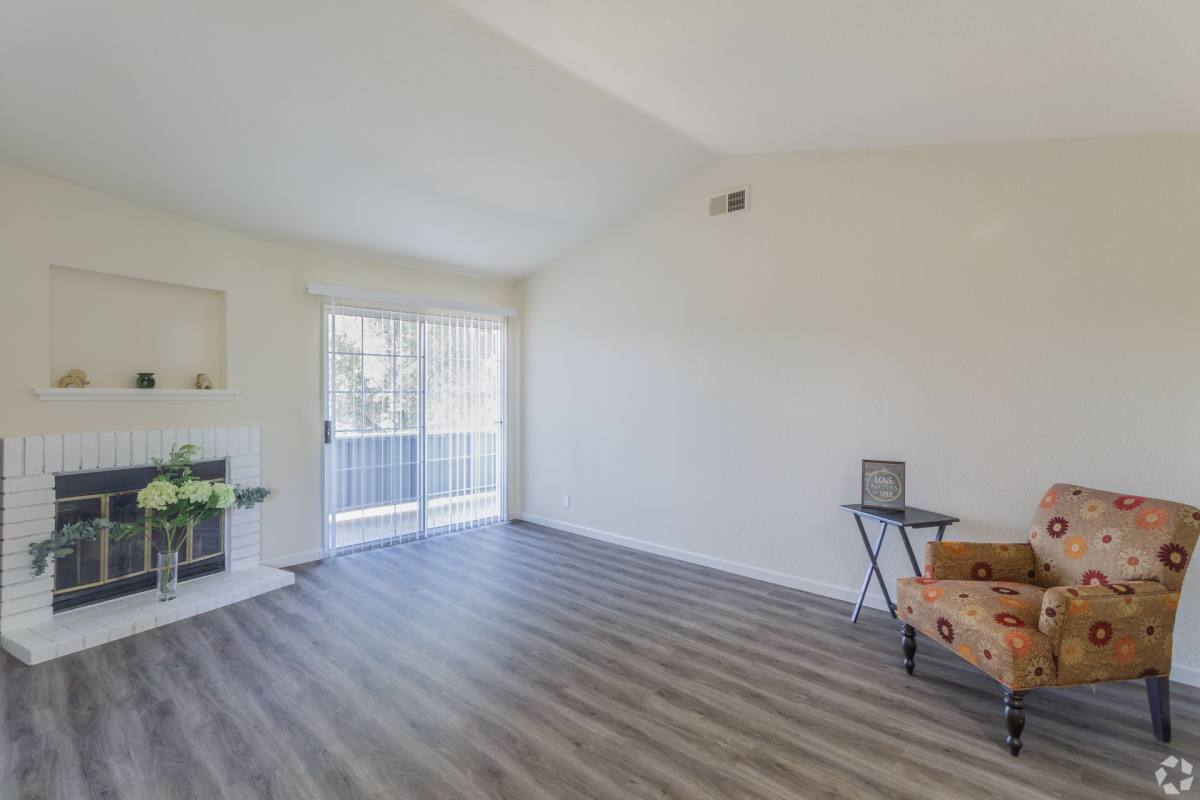 Apartment for rent at 1000 Cirby Oaks Way, Roseville, CA 95678
