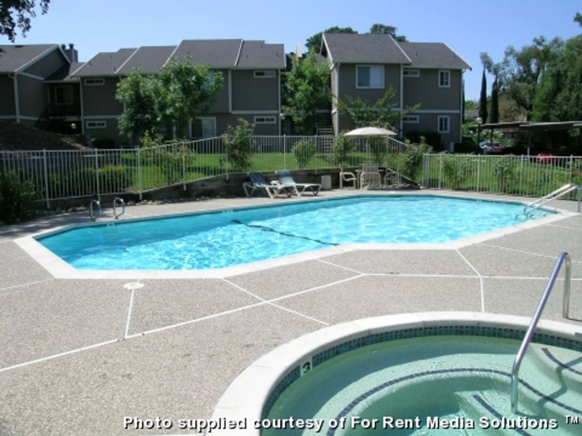 Apartment for rent at 1000 Cirby Oaks Way, Roseville, CA 95678