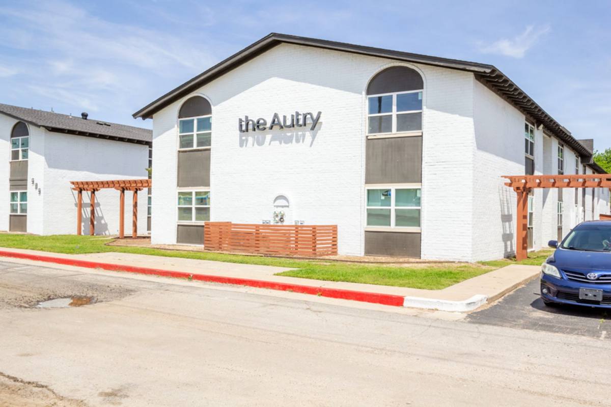 Apartment for rent at 917 24th Ave SW, Norman, OK 73069