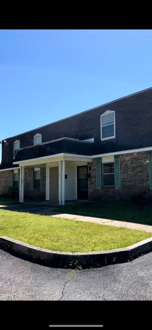 Apartment for rent at 292 W Claiborne St, Monroeville, AL 36460