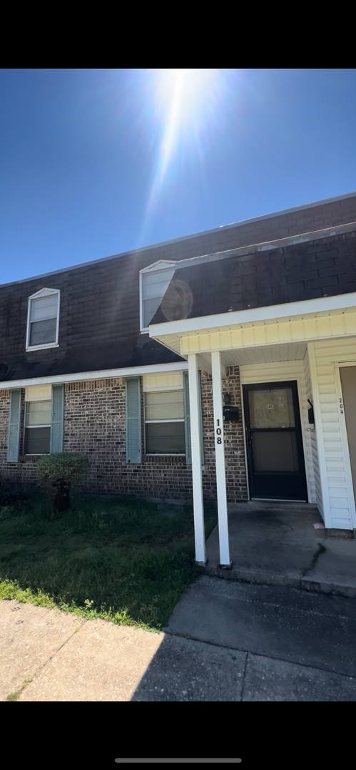 Apartment for rent at 292 W Claiborne St, Monroeville, AL 36460