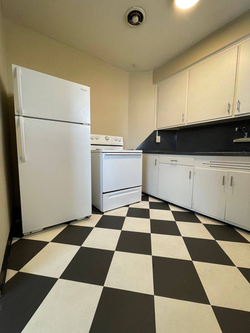 5109 E Burnside St 1-8, Portland, OR 97215 - Apartment For Rent - Image 7