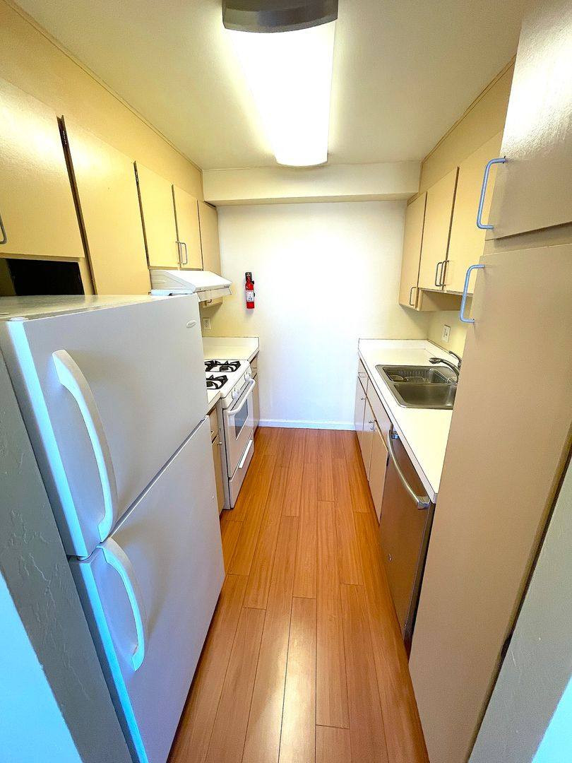 Condo for rent at 801 Franklin St, Oakland, CA 94607