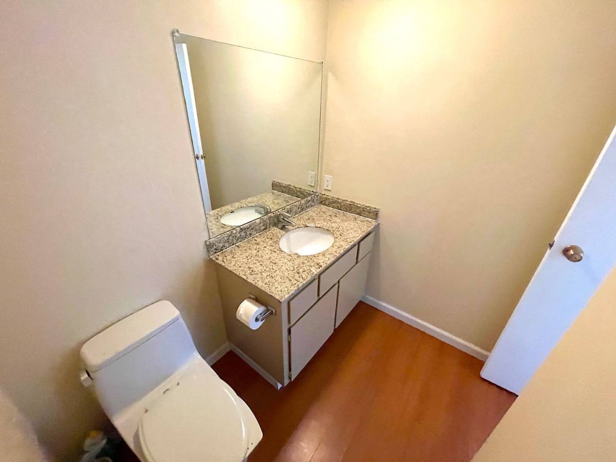 Condo for rent at 801 Franklin St, Oakland, CA 94607