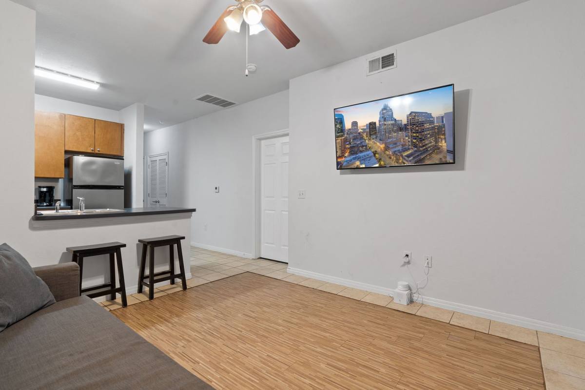 Apartment for rent at 2515 Pearl St, Austin, TX 78705