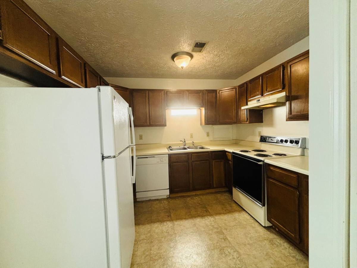 Townhouse for rent at 300-602 Ellett Rd, Blacksburg, VA 24060