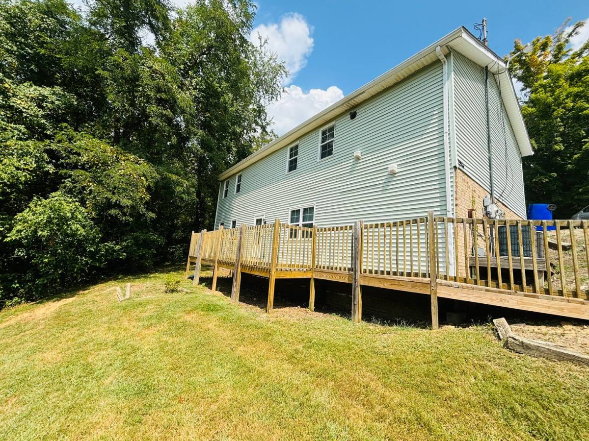 Townhouse for rent at 300-602 Ellett Rd, Blacksburg, VA 24060