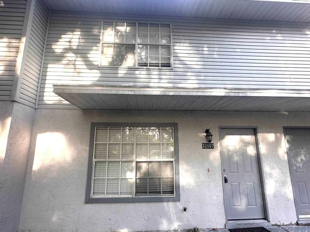 Apartment for rent at 32803-32813 Radio Rd, Leesburg, FL 34788