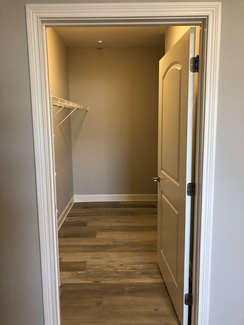 Apartment for rent at 249 Greenwood Lane, Bowling Green, KY 42104