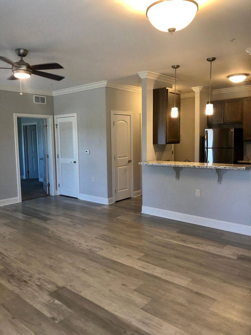 Apartment for rent at Greenwood Flats, 249 Greenwood Lane, Bowling Green, KY 42104