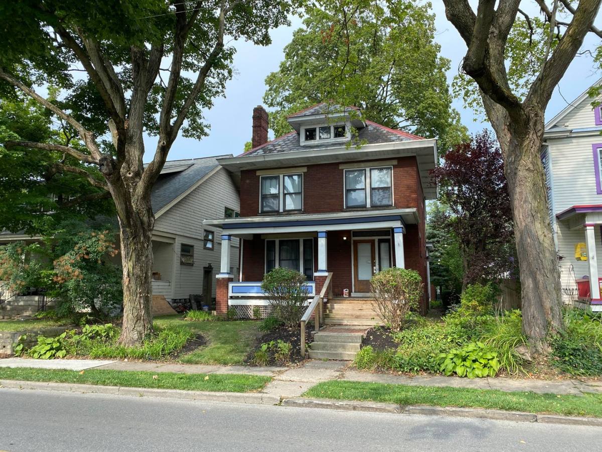 Apartment for rent at 2329 Indianola Ave, Columbus, OH 43202