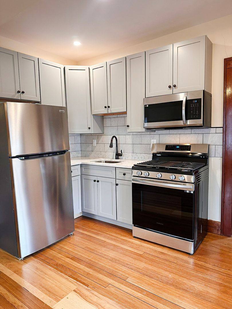 Apartment for rent at 44 Drew St, Burlington, VT 05401