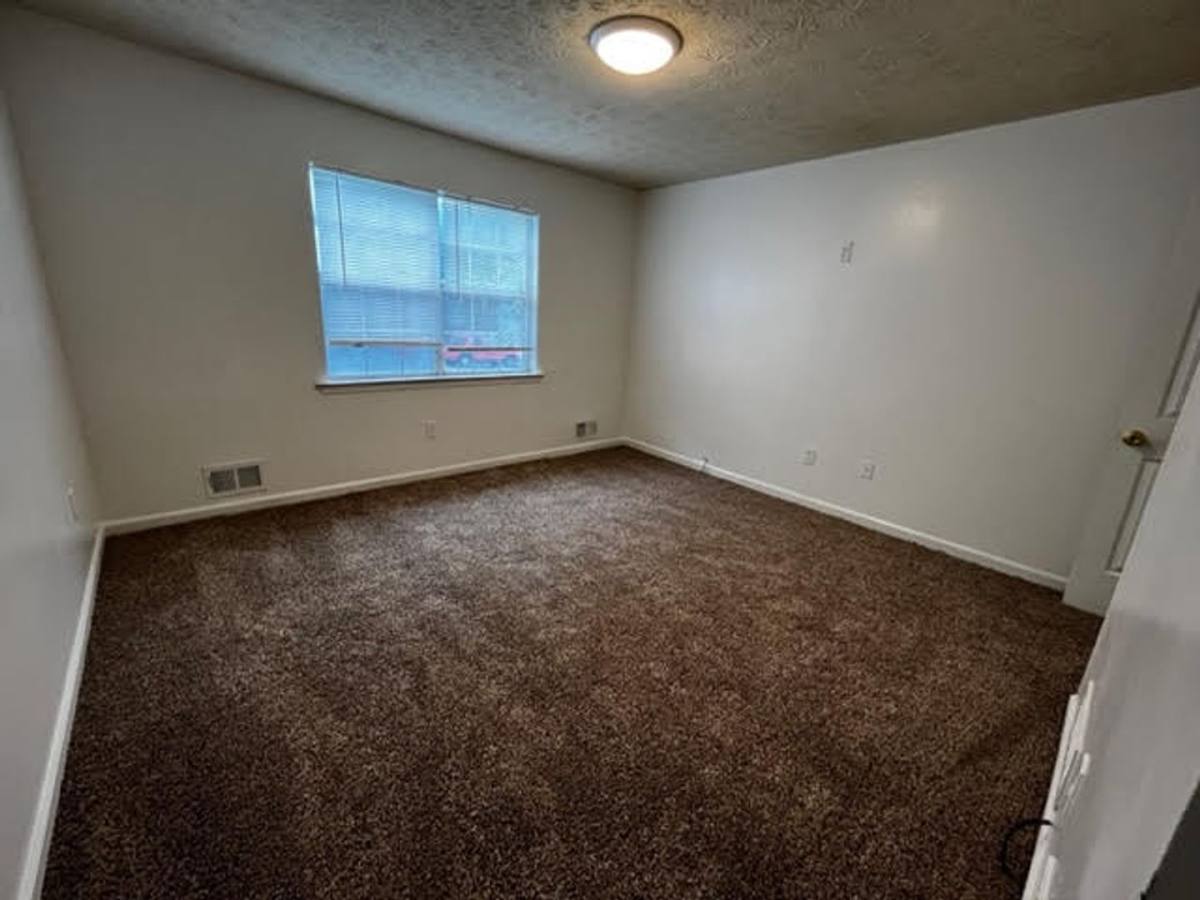 Apartment for rent at 957 Poplar Springs Rd, Riverdale, GA 30274