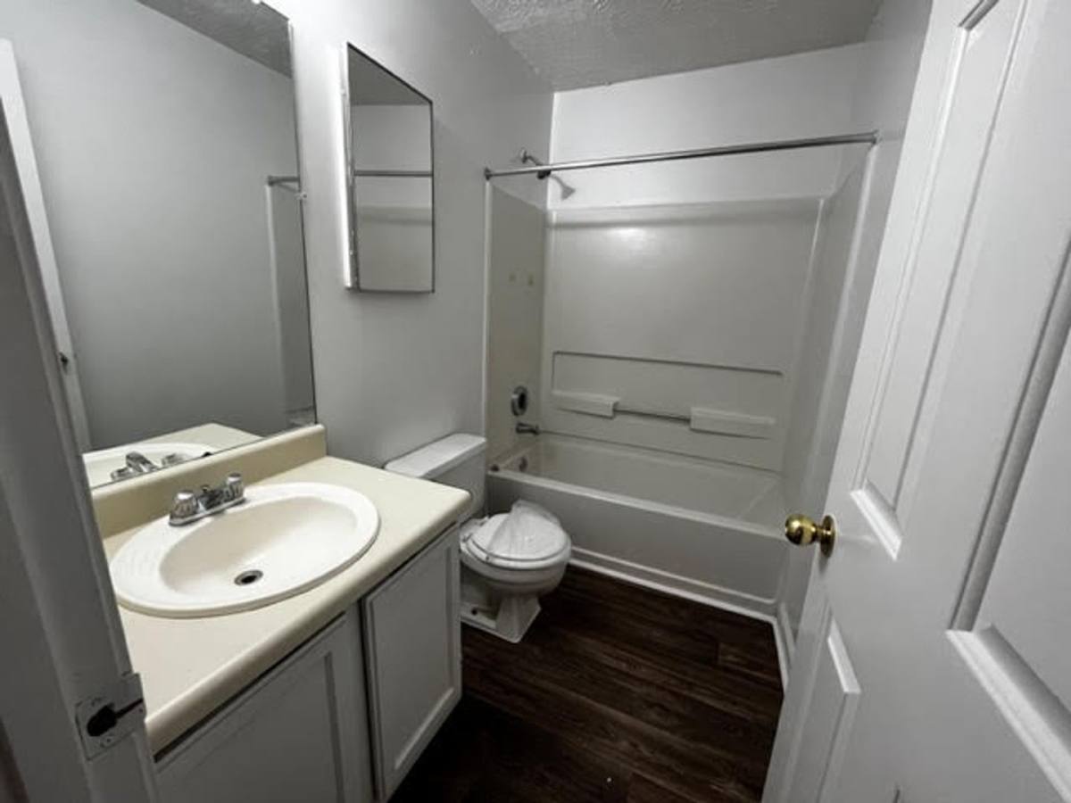 Apartment for rent at 957 Poplar Springs Rd, Riverdale, GA 30274