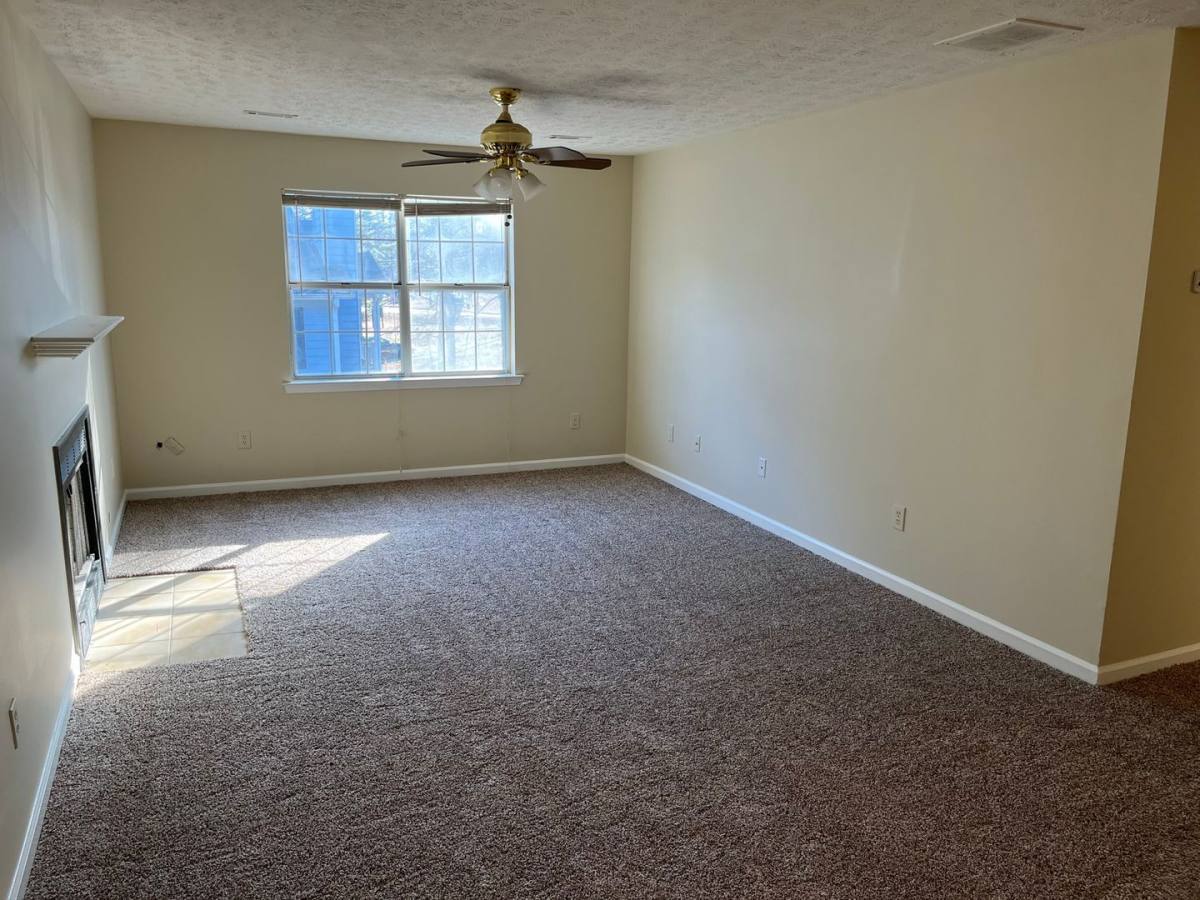 Apartment for rent at 957 Poplar Springs Rd, Riverdale, GA 30274