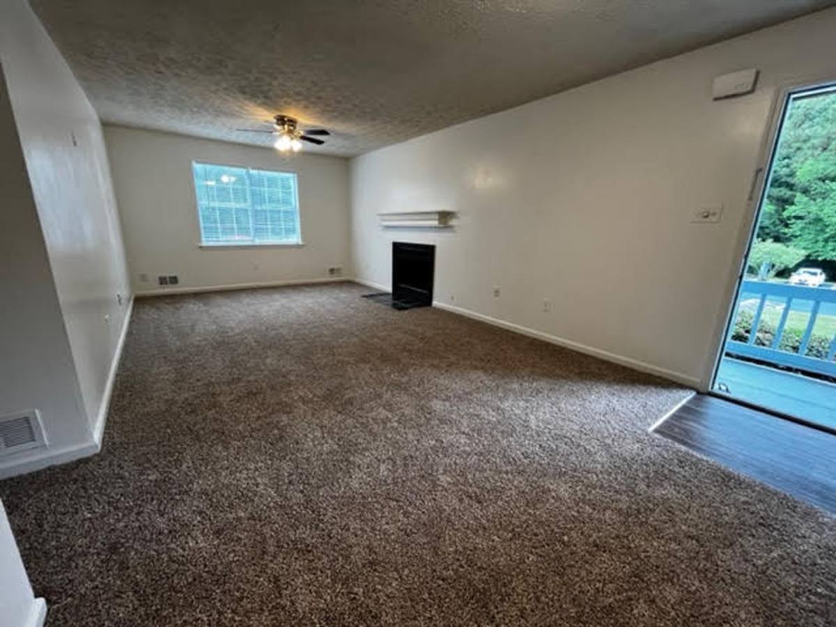 Apartment for rent at 957 Poplar Springs Rd, Riverdale, GA 30274