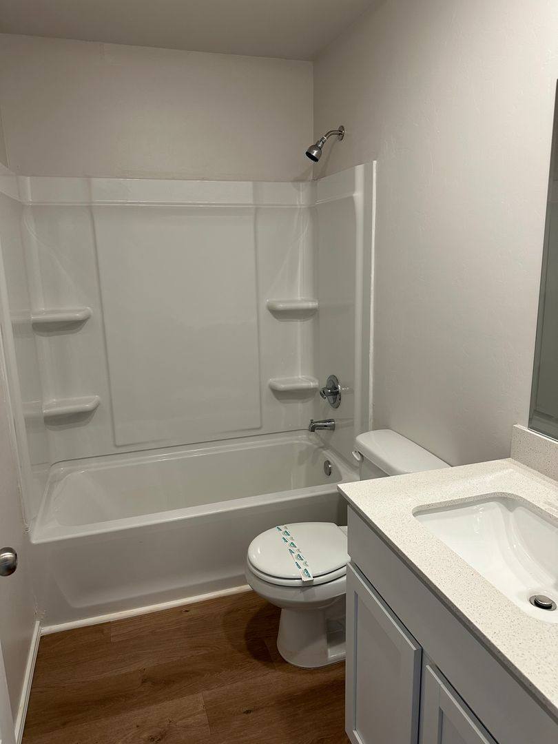 House for rent at 824 NE 102nd Terrace, Oklahoma City, OK 73114