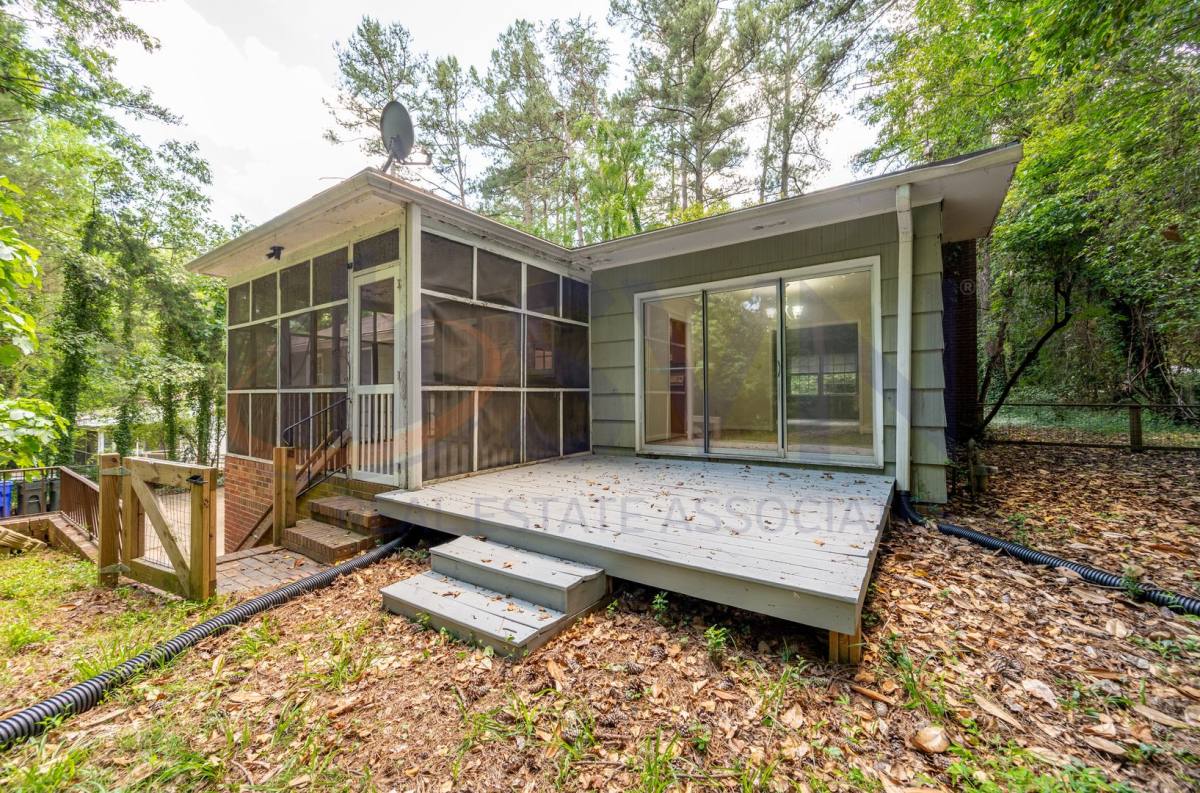 House for rent at 406 N Estes Dr, Chapel Hill, NC 27514