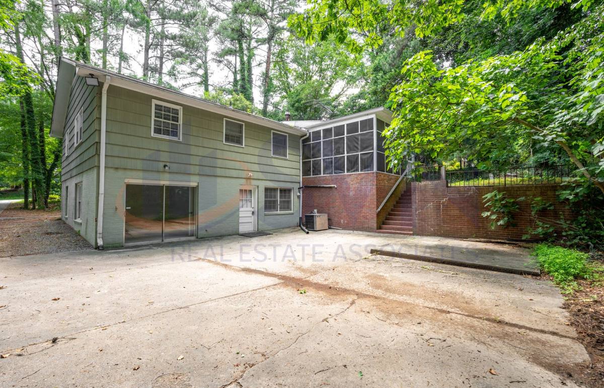 House for rent at 406 N Estes Dr, Chapel Hill, NC 27514
