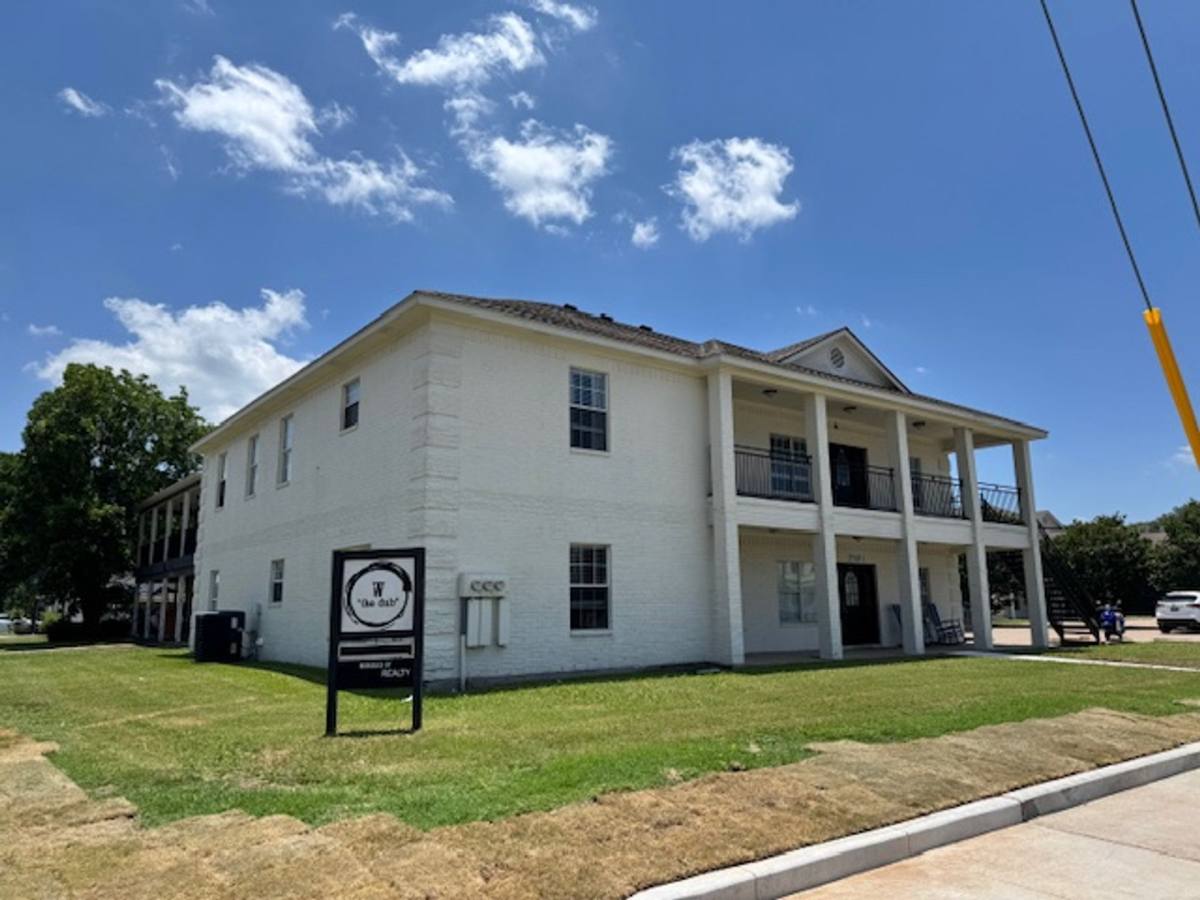 Townhouse for rent at 1500, 1504, 1506 James Ave, Waco, TX 76706