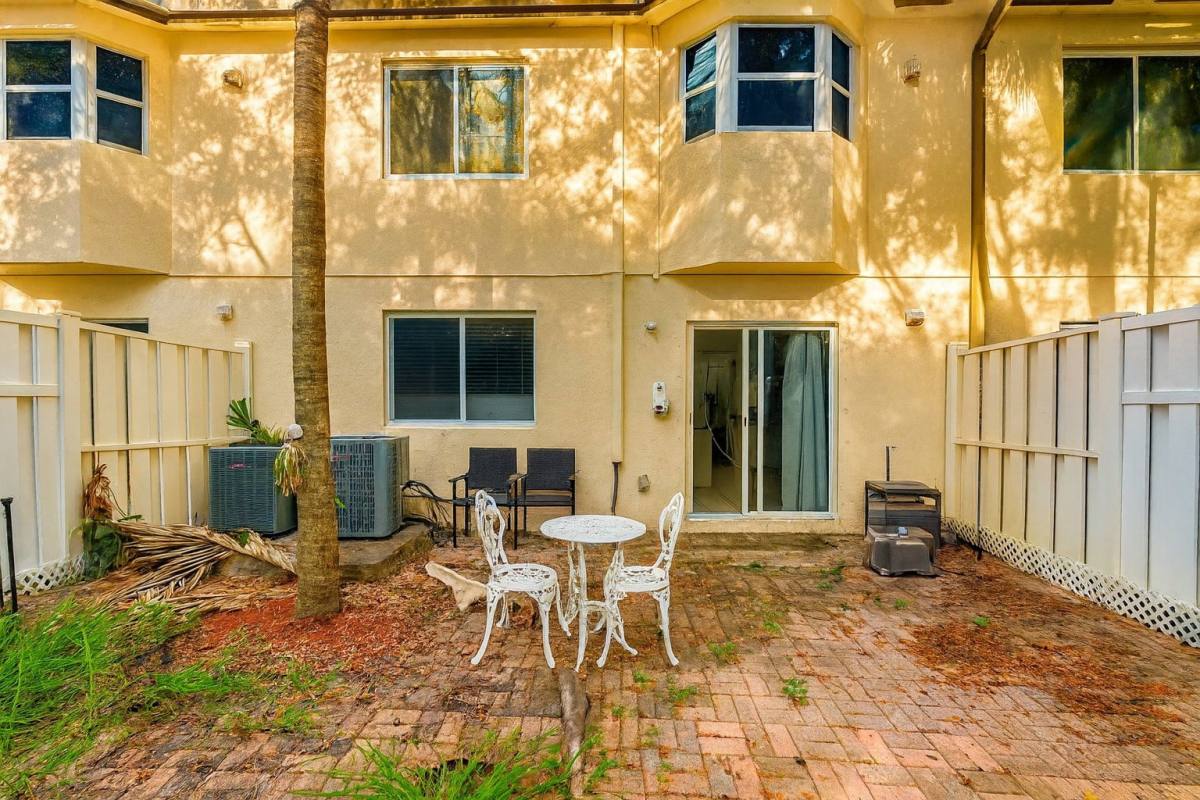 Apartment for rent at 2200 NW 78th Ave #105, Hollywood, FL 33024