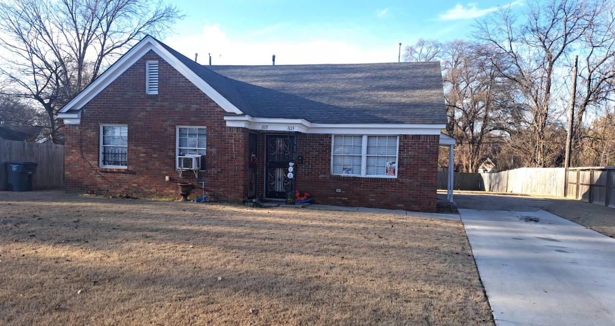 Townhouse for rent at 1115 Garland St, Memphis, TN 38107